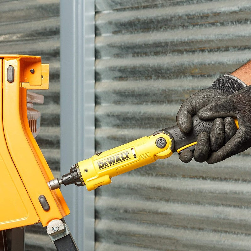 Dewalt 7.2V Li-Ion 1.5 Ah Screwdriver (DCF008-IN)