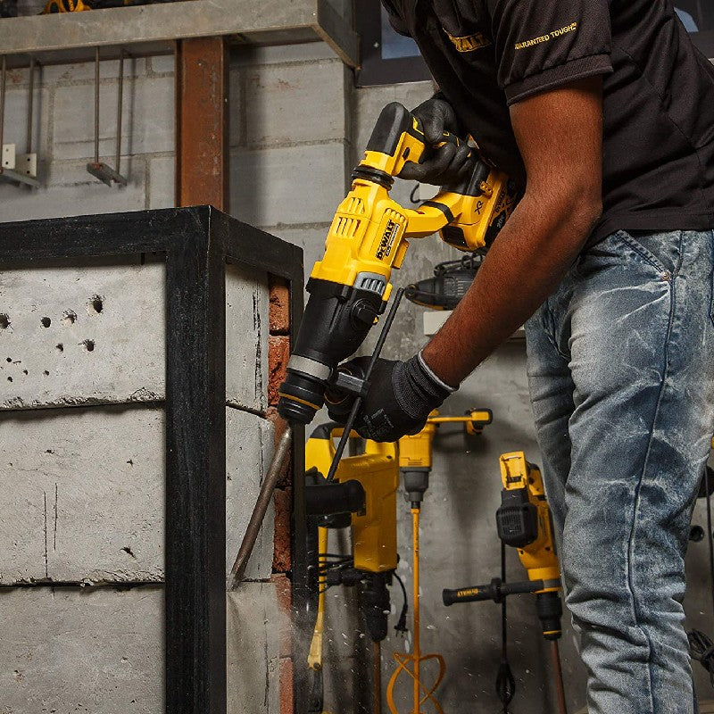 Dewalt 18V 28mm SDS PLUS Rotary Hammer Kit  (DCH263P2-KR)